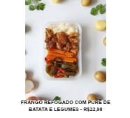 FRANGO REFOGADO COM PURÊ DE BATATA E LEGUMES